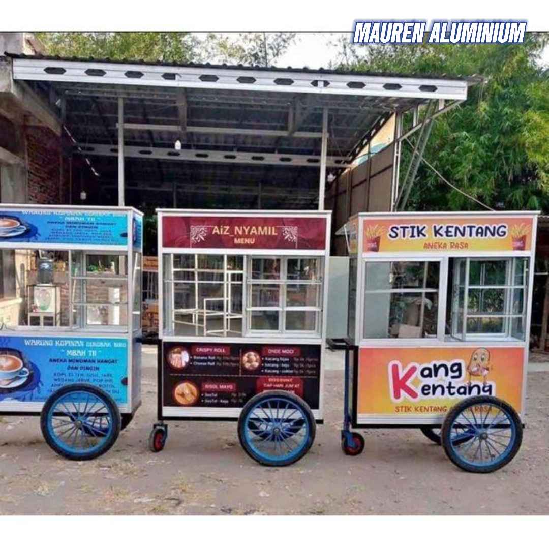 Jasa Pembuatan Etalase Jualan Makanan dan Minuman Custom di Bekasi Jasa Pembuatan Etalase Jualan Makanan dan Minuman Custom di Bekasi