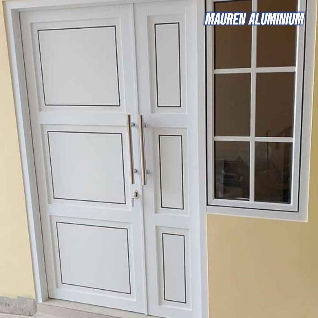 Pintu aluminium minimalis dengan desain unik untuk Rumah Bekasi