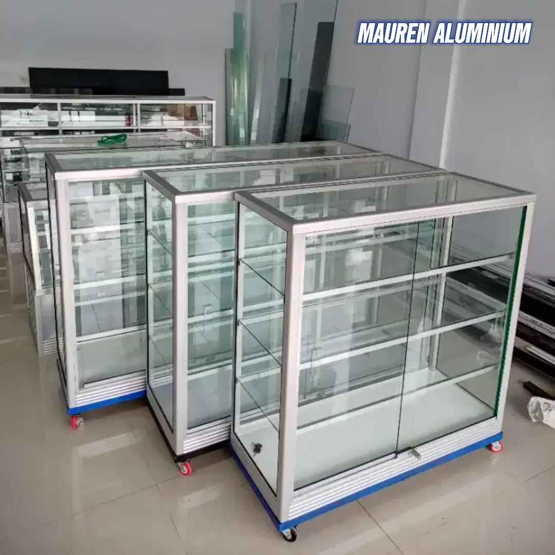 Toko Etalase Kaca Terdekat Bekasi – Dijamin Kuat & Tahan Lama! Toko Etalase Kaca Terdekat Bekasi
