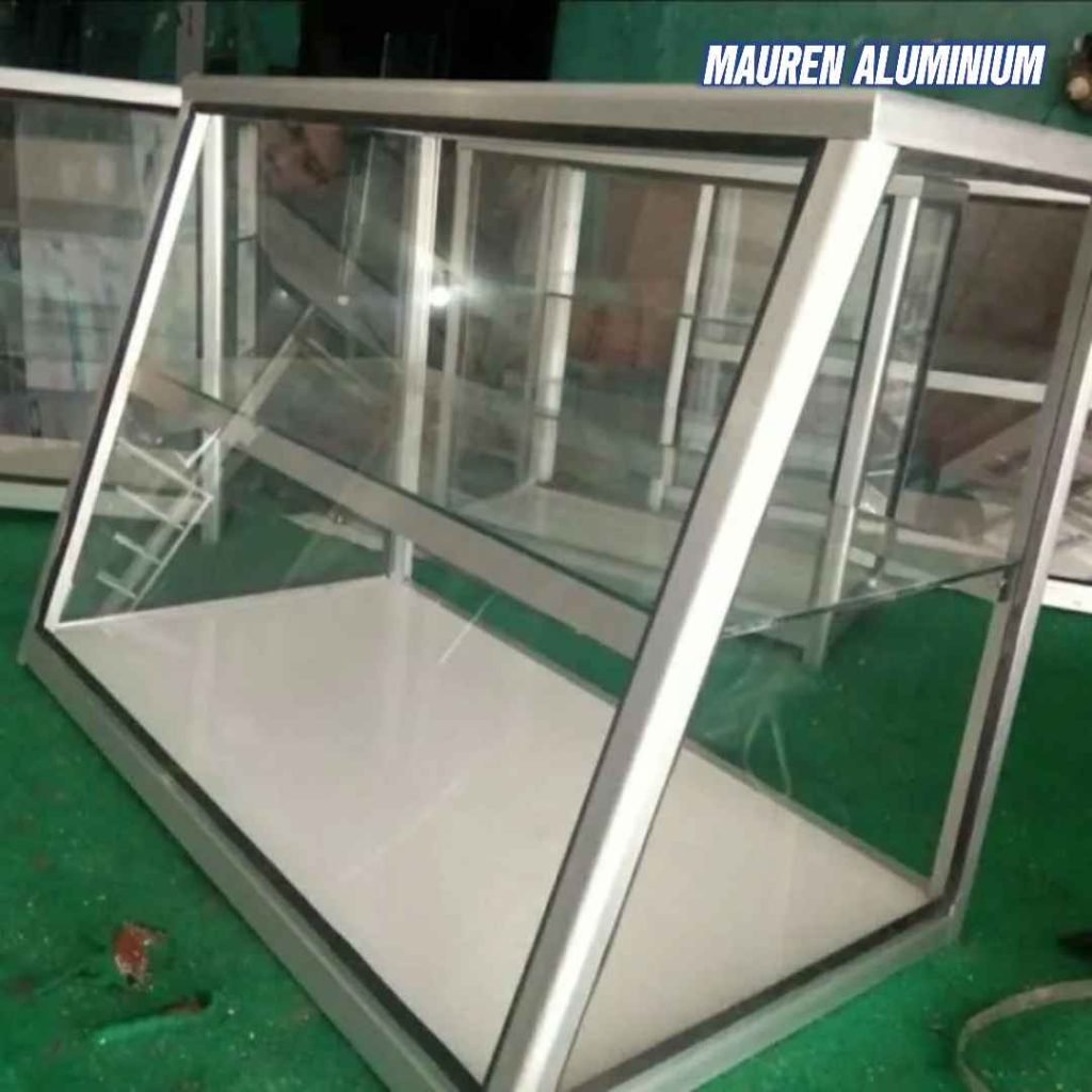 Jasa Pembuatan Etalase Jualan Makanan dan Minuman Custom di Bekasi