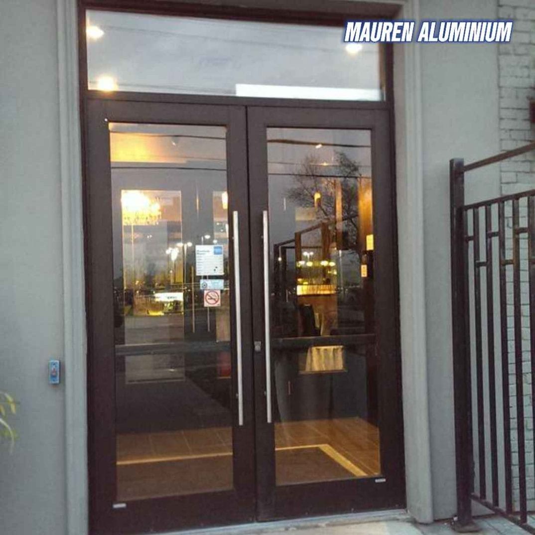 Pintu aluminium minimalis dengan desain unik untuk Rumah Bekasi Pintu aluminium minimalis dengan desain unik untuk Rumah Bekasi