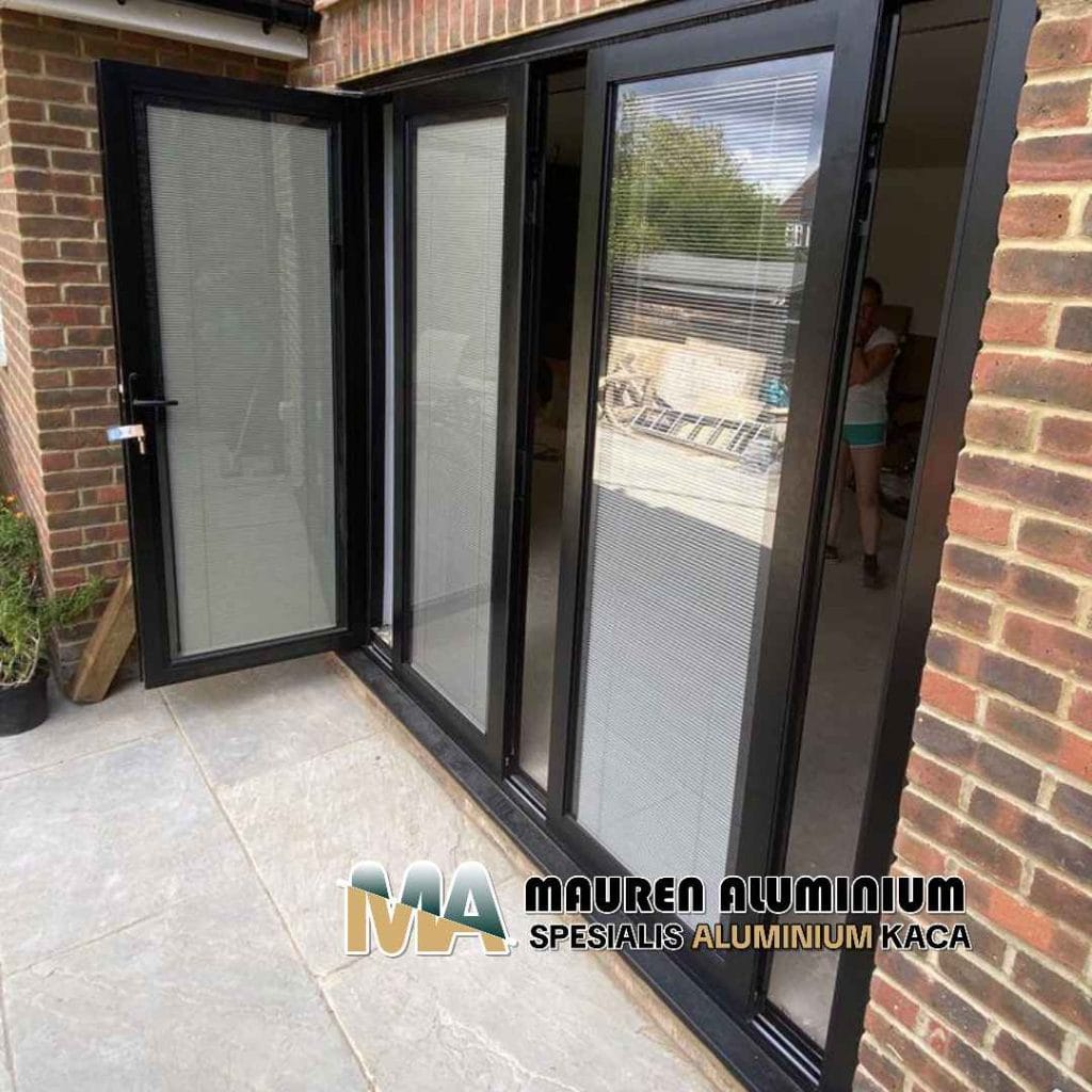 Model Pintu Aluminium Minimalis