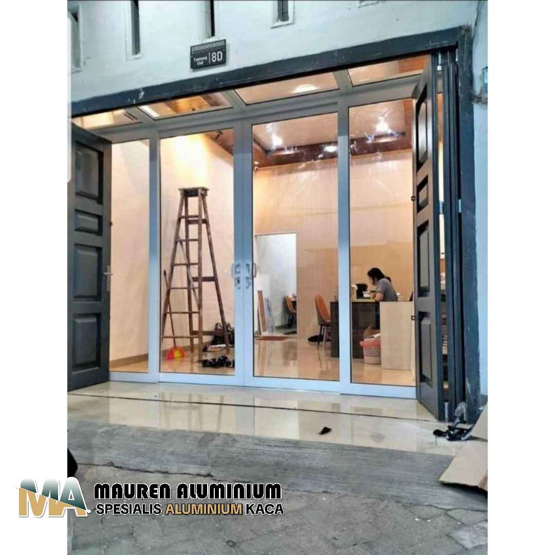 Jasa Kaca Toko Depan Bekasi Murah? Ini Rekomendasi Terbaik 2025!