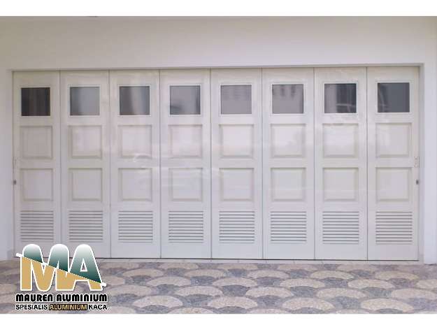 Pintu garasi henderson aluminium custom di Bekasi Pintu garasi henderson aluminium custom di Bekasi