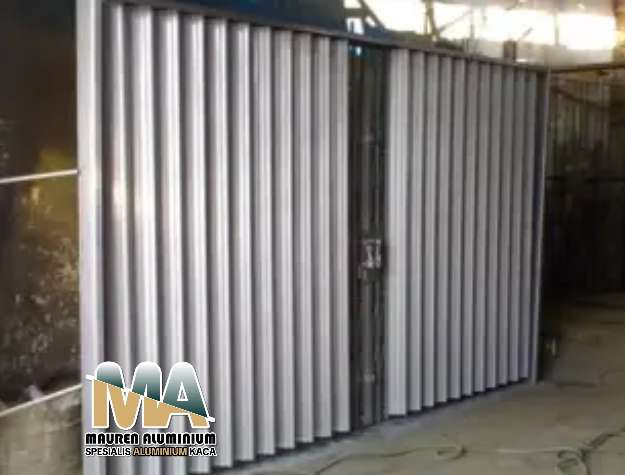 Jasa folding gate aluminium putih gratis survei